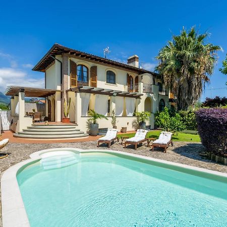 Villa Lorenzo Querceta Kültér fotó